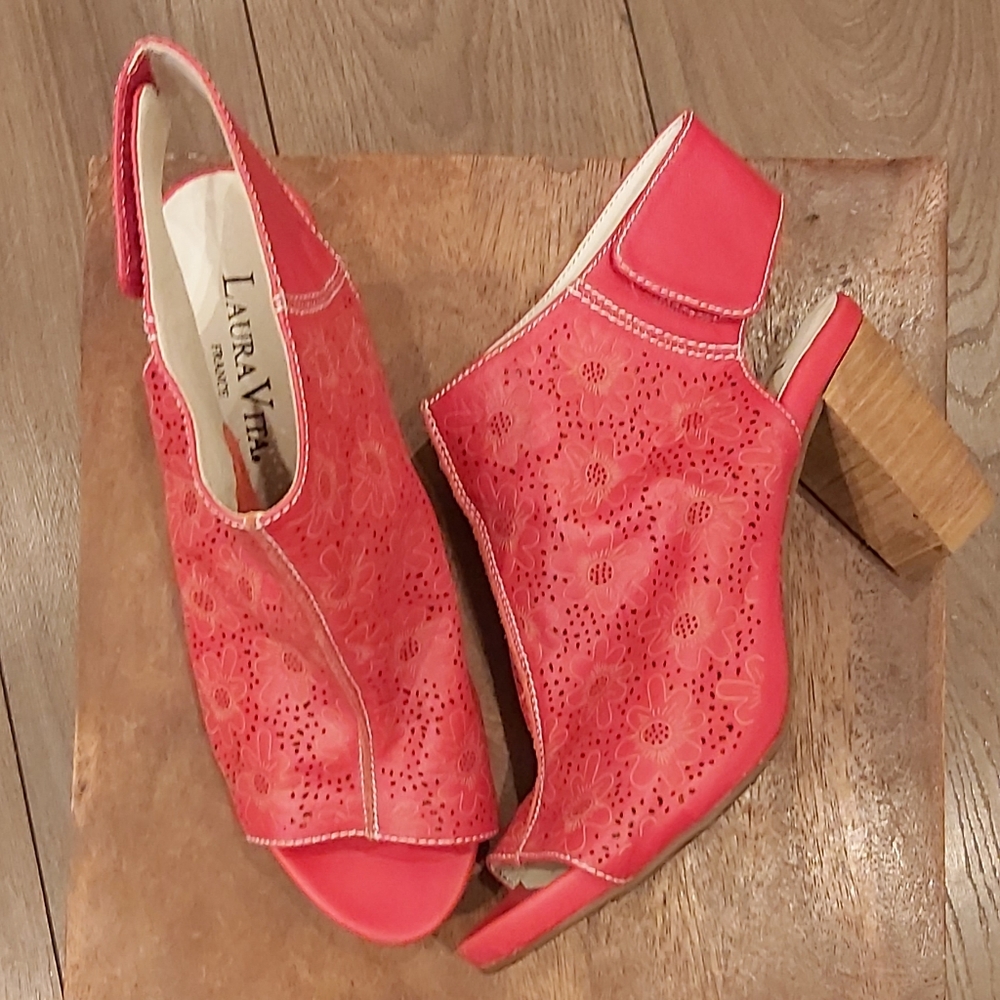 New Laura Vita France heeled sandals
